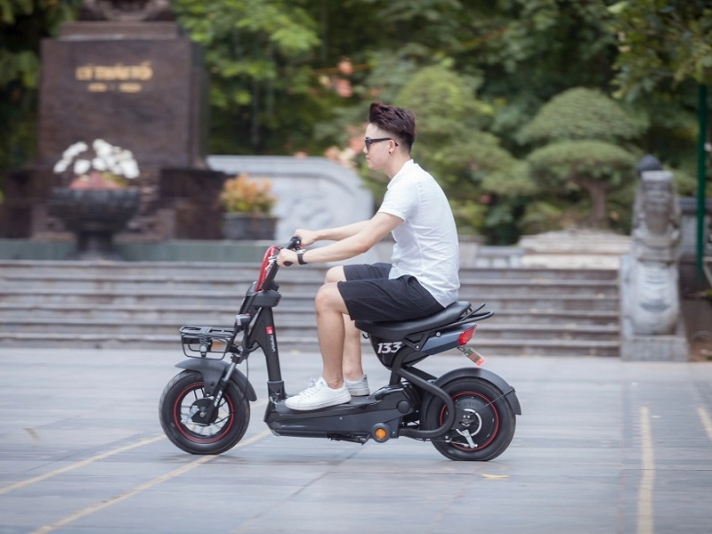 Đi xe đạp điện có phải đội mũ bảo hiểm không? không đội bị phạt từ 400.000 - 600.000 VNĐ