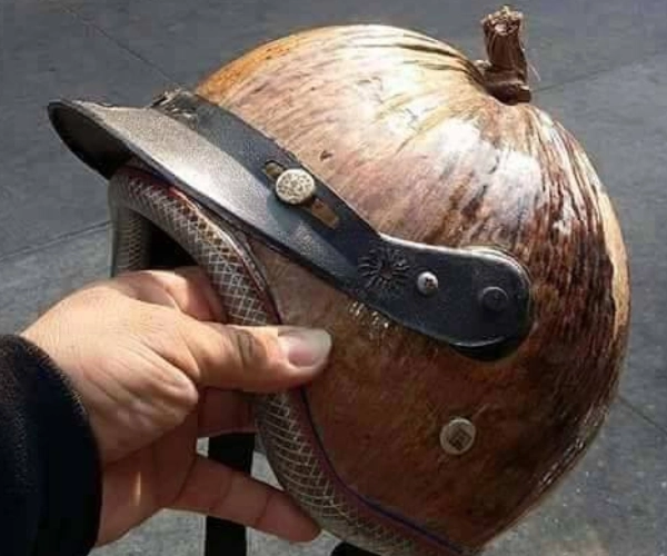 Mũ bảo hiểm chế là gì