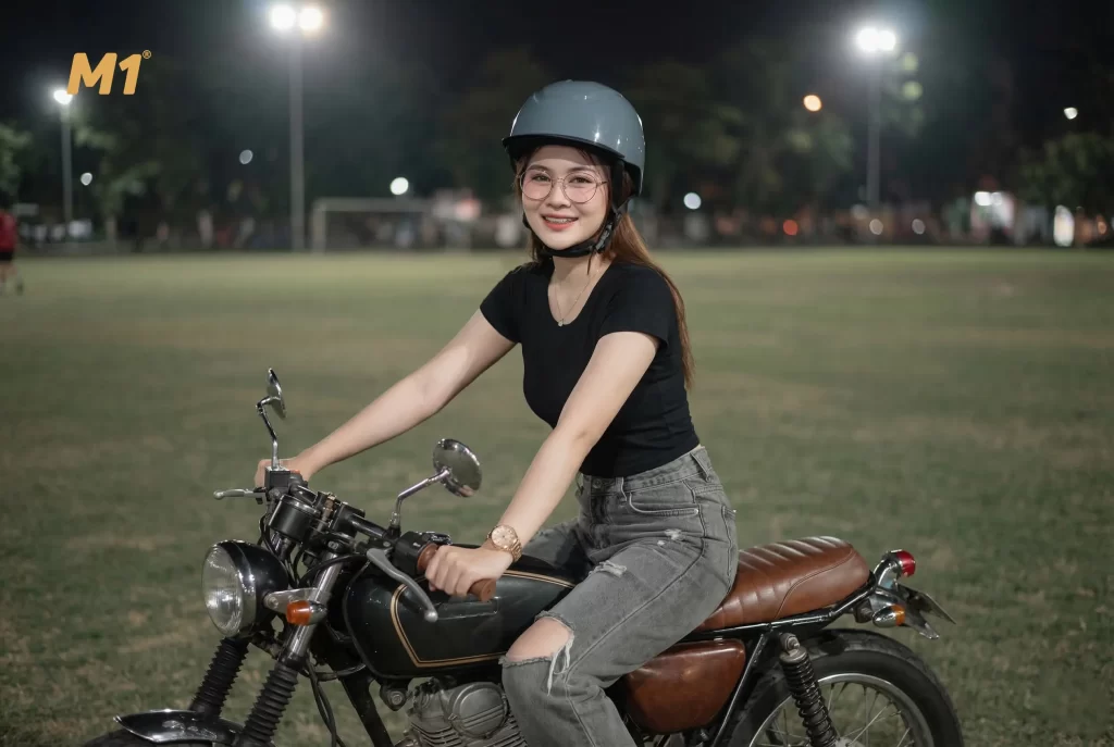 Mũ bảo hiểm M1 siêu nhẹ S01