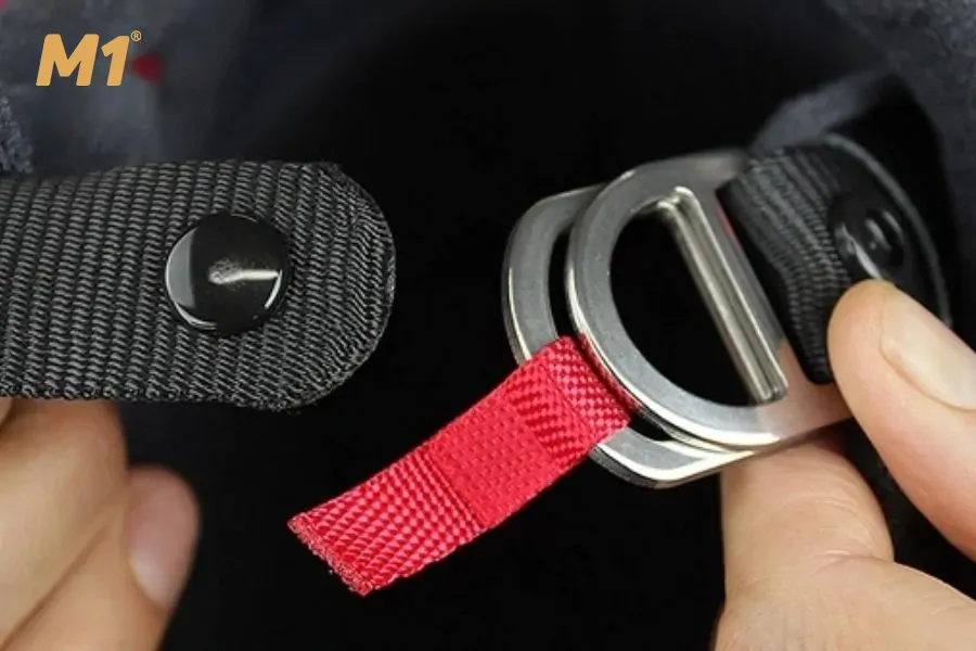 Khóa D-ring là gì?